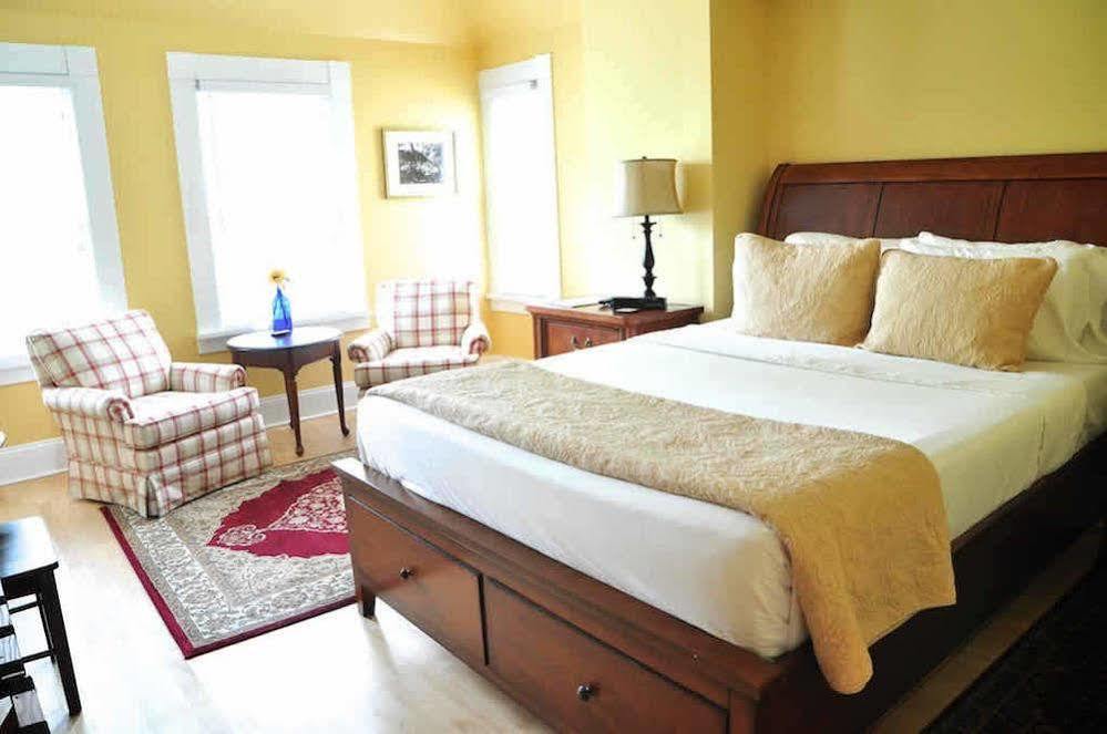 Greenway House Bed And Breakfast Green Lake Экстерьер фото